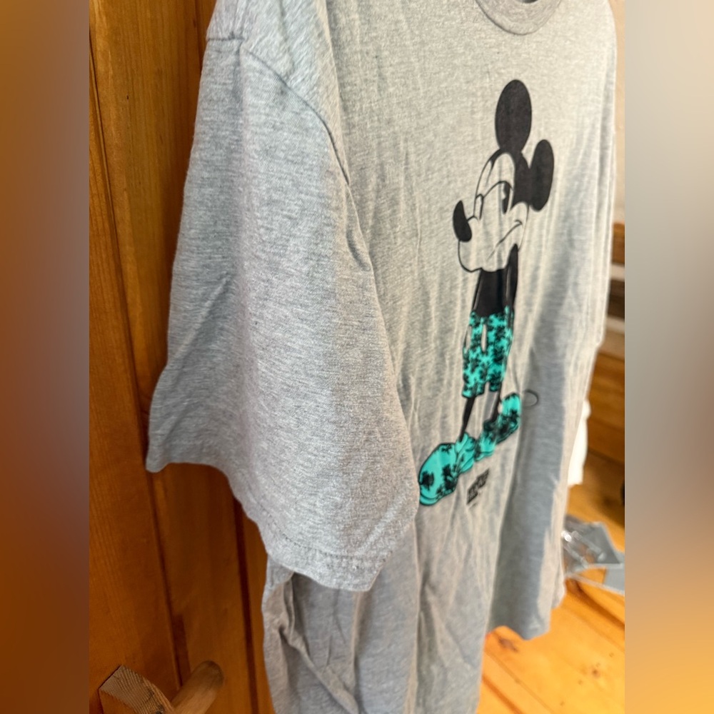 Basic Disney Tee - Picture 3 of 5